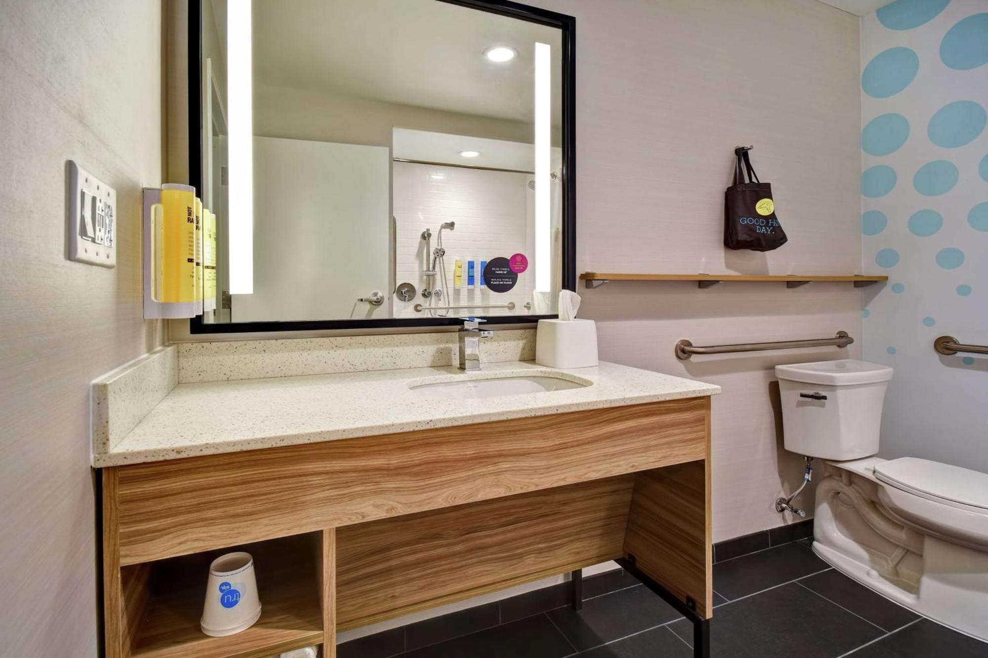 Tru By Hilton Raleigh Durham Airport Hotell Morrisville Exteriör bild